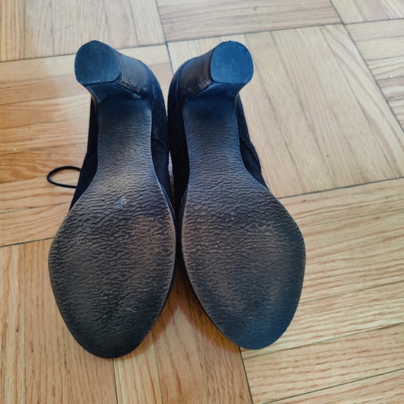 Ateliers Suede Black Heeled Booties - Picture 4 of 5